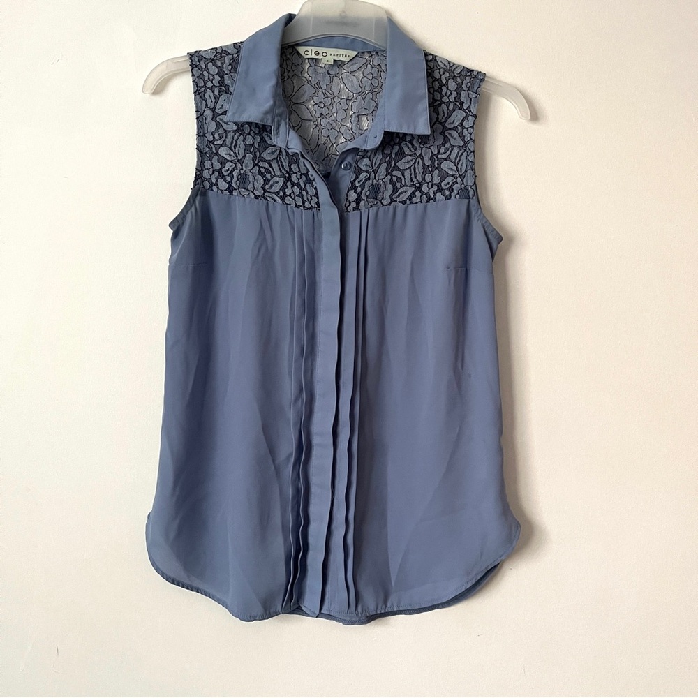 Cleo Petites Woman’s Size S Sleeveless Blouse With Lace Panel